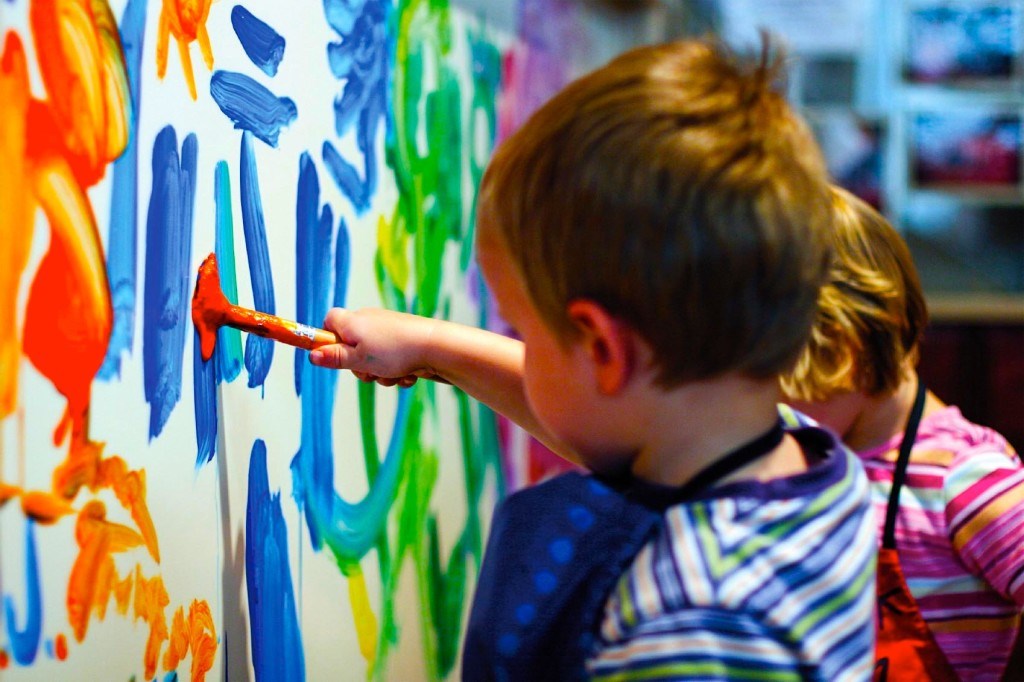 children-painting