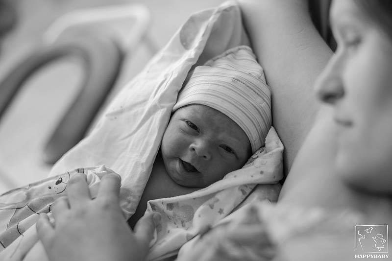 Дивовижна фотоісторія народження дитини