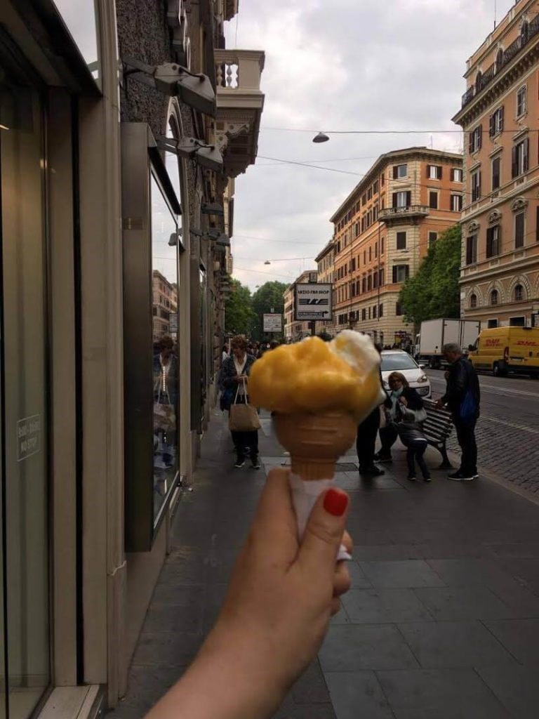 Если вы не попробовали в Италии джелато (gelato) - вы не были в Италии. 