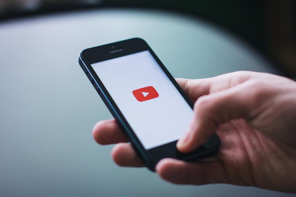 YouTube обвинили в незаконном сборе данных о детях