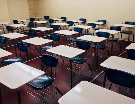 МОН рекомендует школам усилить меры безопасности