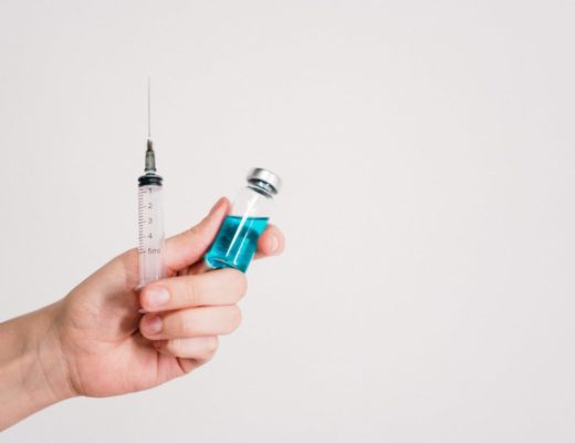 ВОЗ: испытания вакцины против коронавируса уже начались